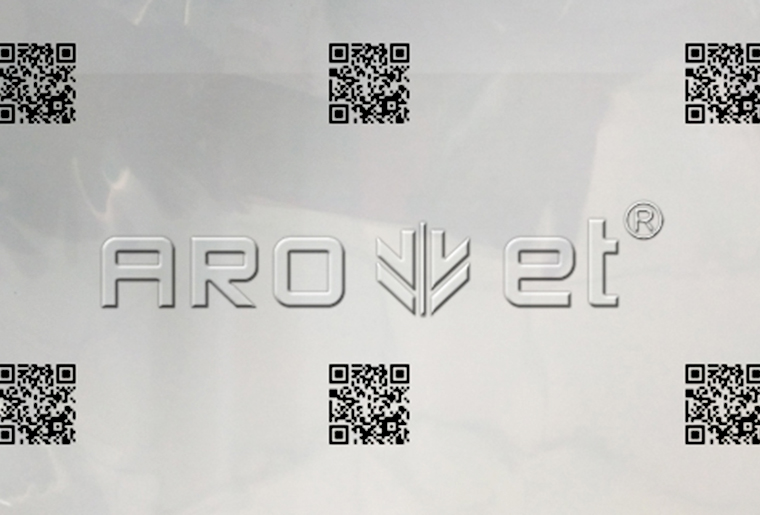 欧博abg官网A-one四喷头喷码机在PE膜上喷二维码